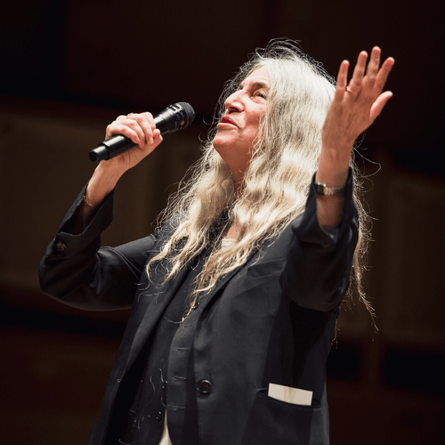 Video: Patti Smith Sings and Daydreams